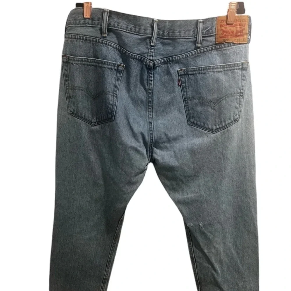 Levi’s 505 jeans in great condition just a minor snag on the back of the knee​